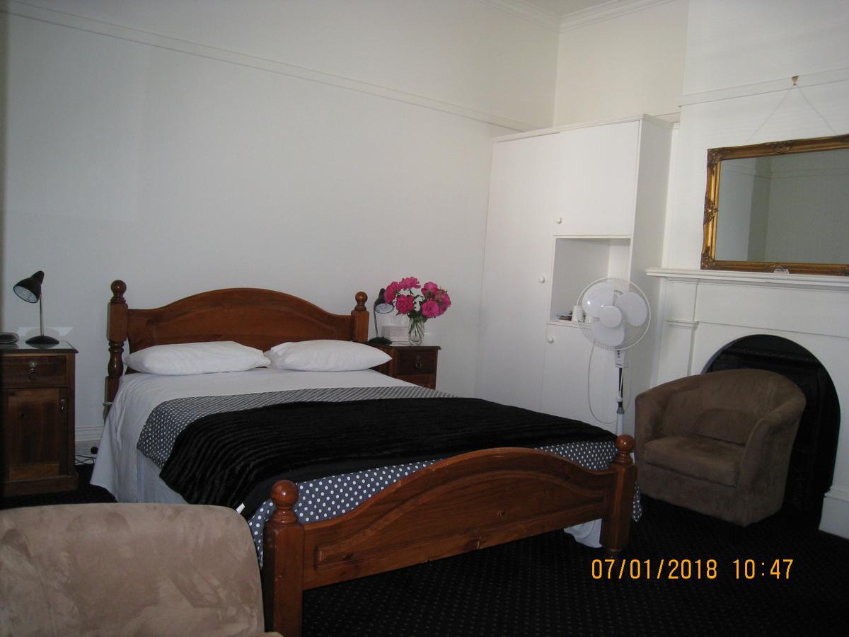 Hi George B&B 론서스턴 객실 사진
